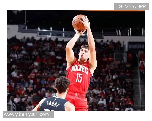 乌度卡强调提升三分球产量鼓励球员果断出手增加底角三分机会 乌度卡强调提升三分球产量鼓励球员果断出手增加底角三分机会