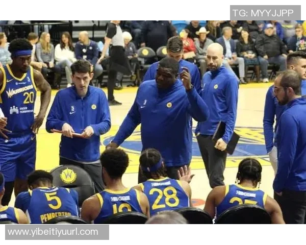 库明加：从刚果小镇崛起的篮球新星希望回馈故乡的梦想与努力